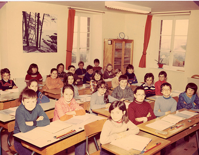 176 - 1980 A l'école publique  vers 1980